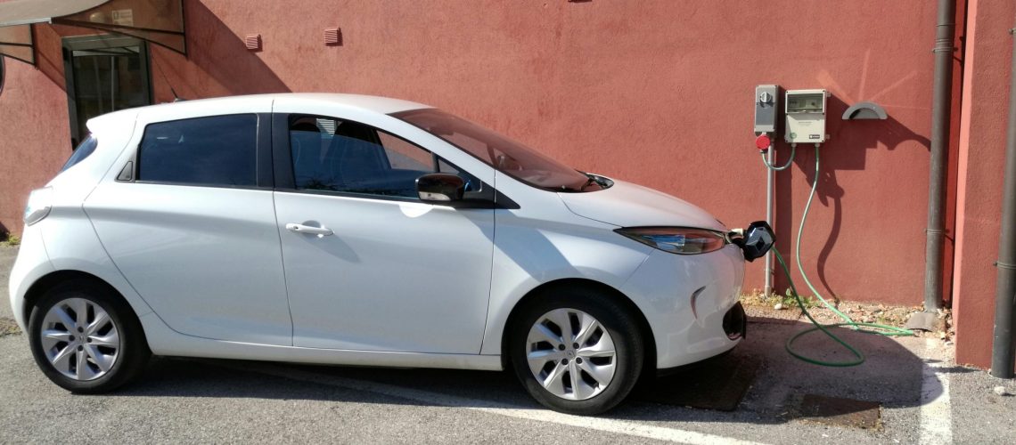 El coche eléctrico está redefiniendo la vida en comunidad